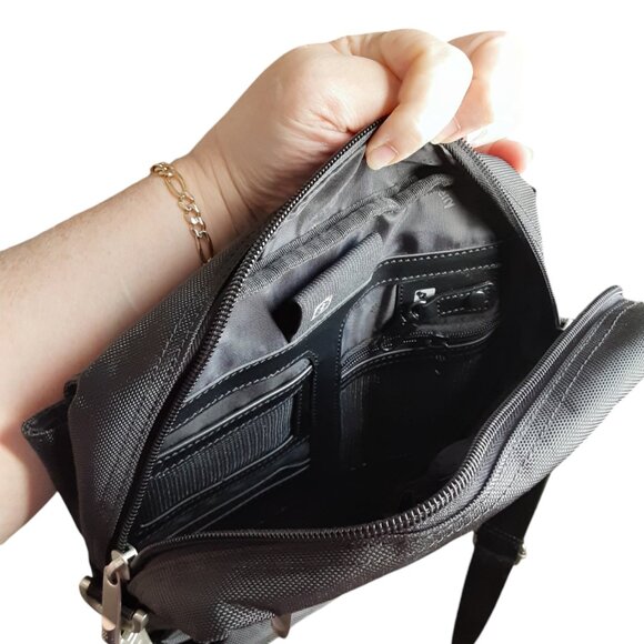 Vintage Blackberry Crossbody Tech Bag Black Unisex Travel School Work - Picture 8 of 10